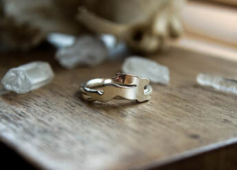 Silver hare stacking ring