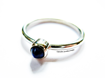 Sterling Silver and lapis lazuli ring
