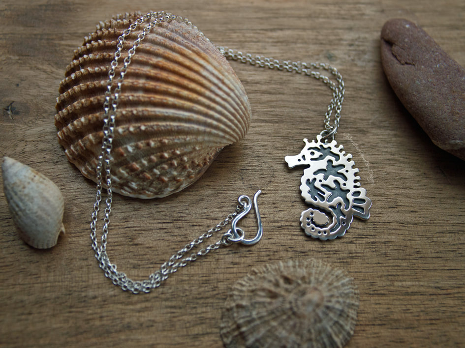 seahorse silver necklace